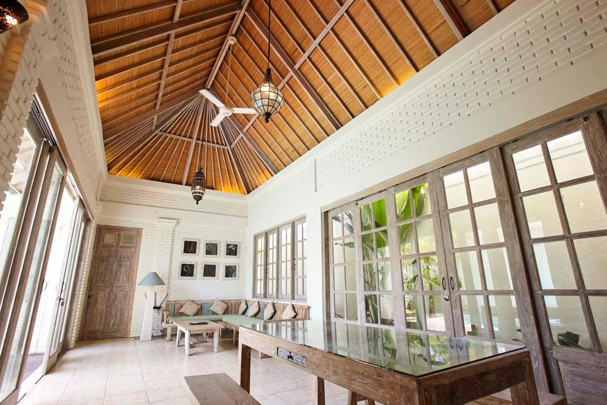 Artemis Villa Hotel Семиняк Екстериор снимка