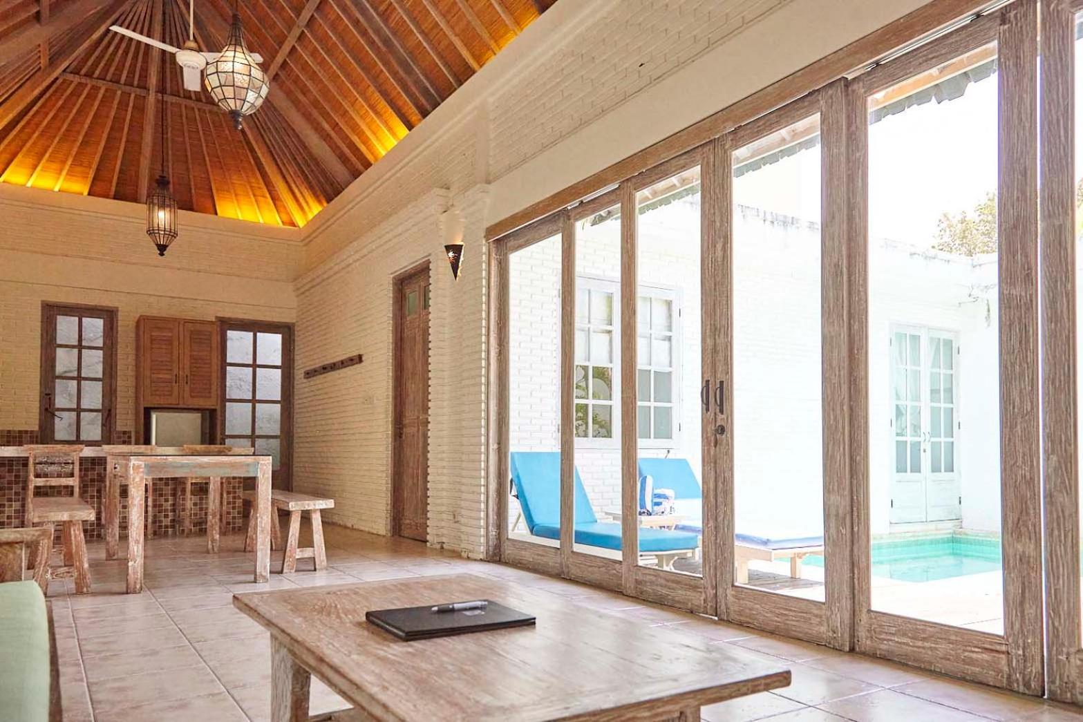 Artemis Villa Hotel Семиняк Екстериор снимка