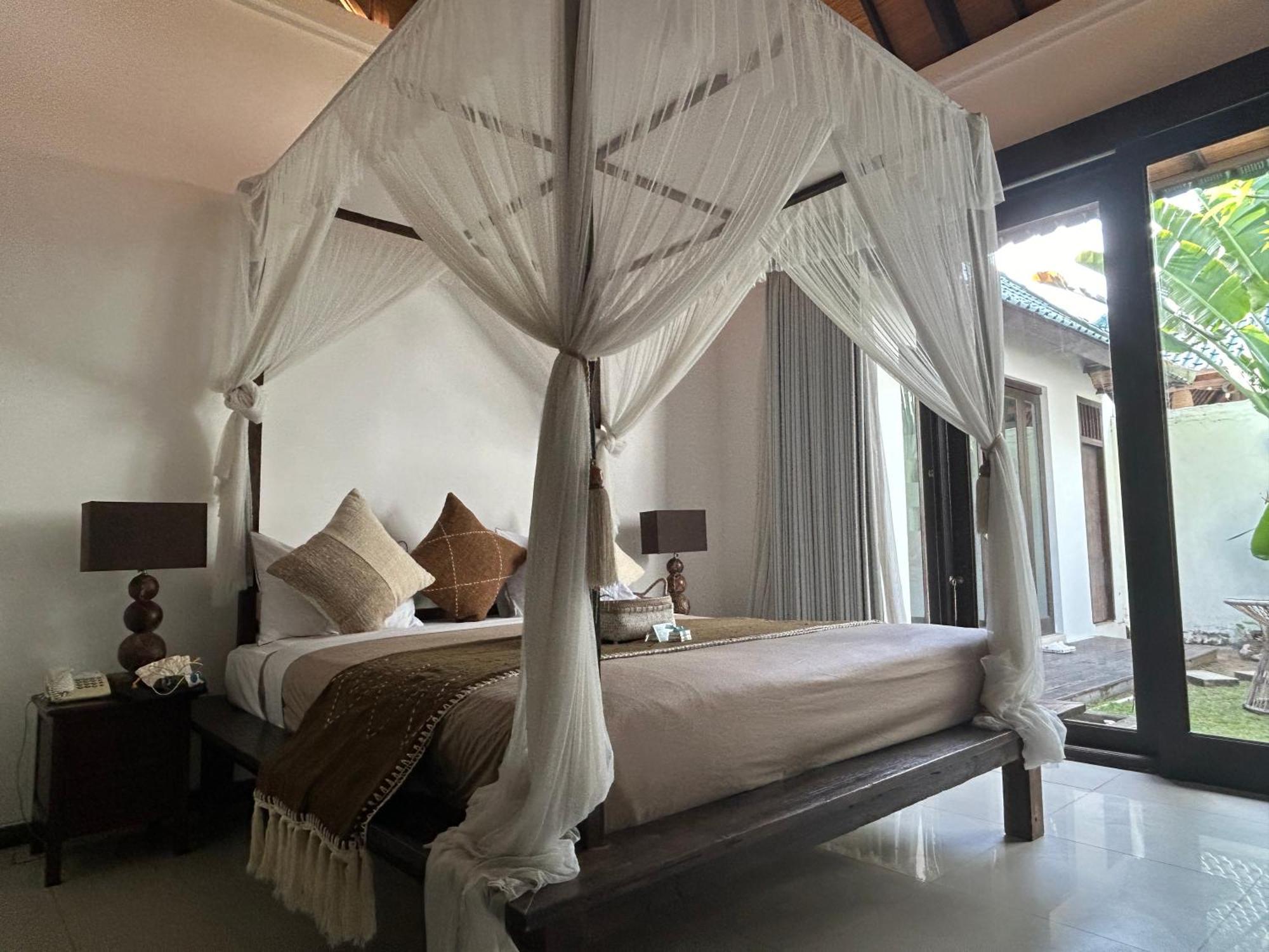 Artemis Villa Hotel Семиняк Екстериор снимка
